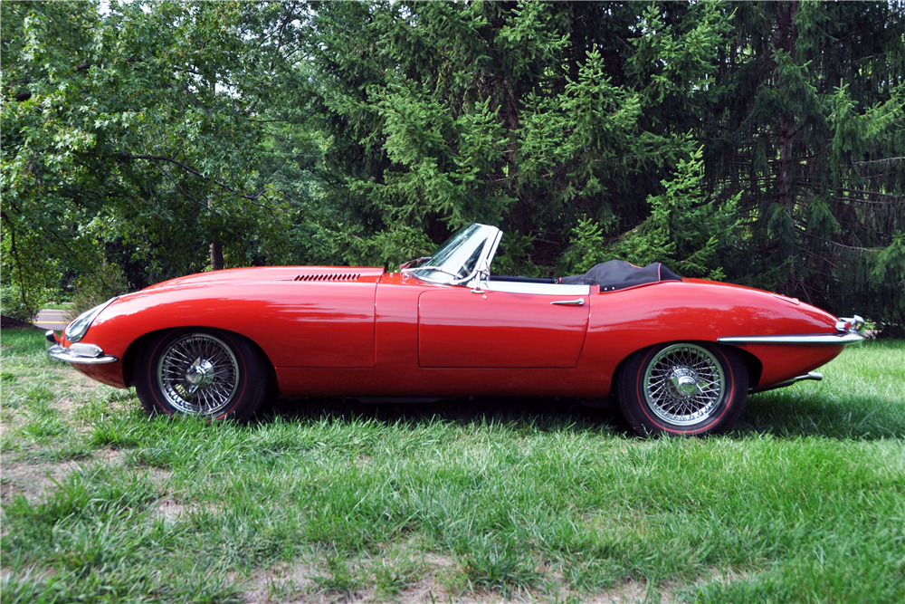 1967 JAGUAR XKE SERIES I CONVERTIBLE - Side Profile - 200633