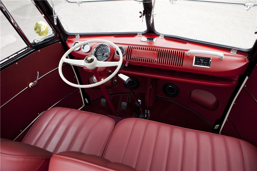 1965 VOLKSWAGEN TYPE II 21-WINDOW DELUXE BUS - Interior - 200656