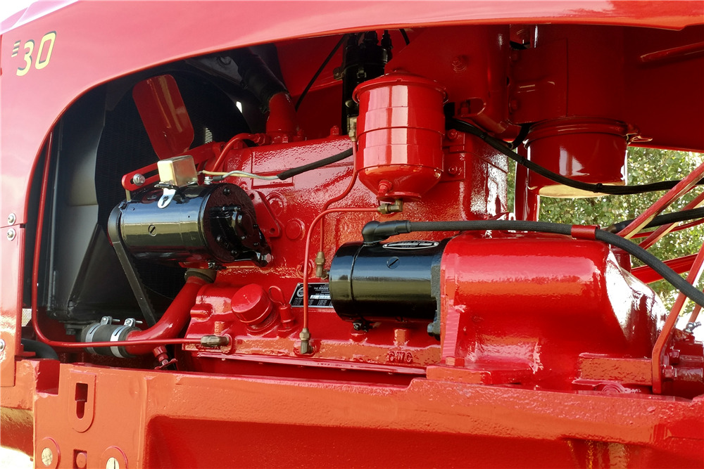 1951 MASSEY-HARRIS 30 TRACTOR - Engine - 200673