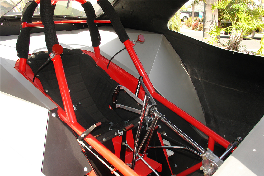 1972 PLYMOUTH BARRACUDA MATTEL HOT WHEELS "SNAKE II" FUNNY CAR - Interior - 200686