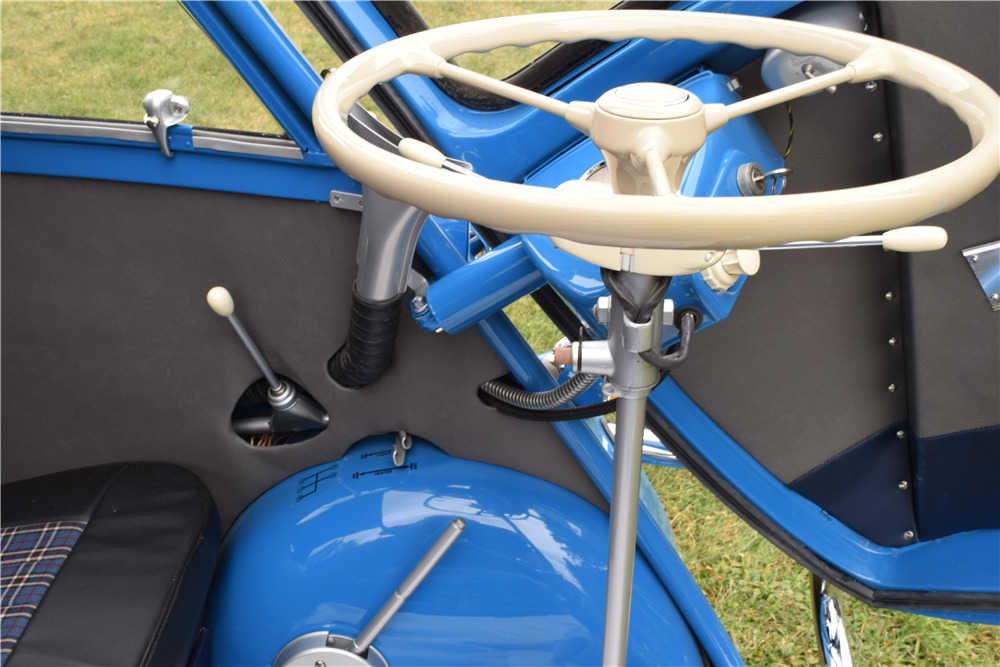 1958 BMW ISETTA 300 CABRIOLET - Interior - 200957
