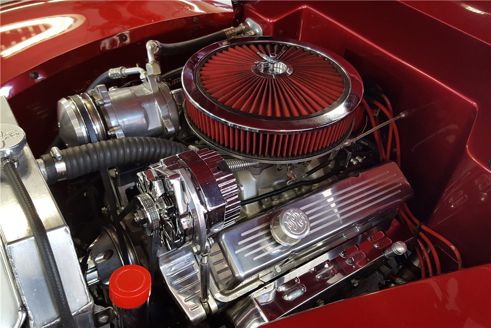 1940 FORD CUSTOM COUPE - Engine - 201044