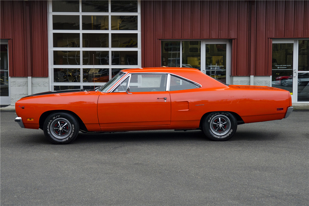 1970 PLYMOUTH ROAD RUNNER  - Side Profile - 201269