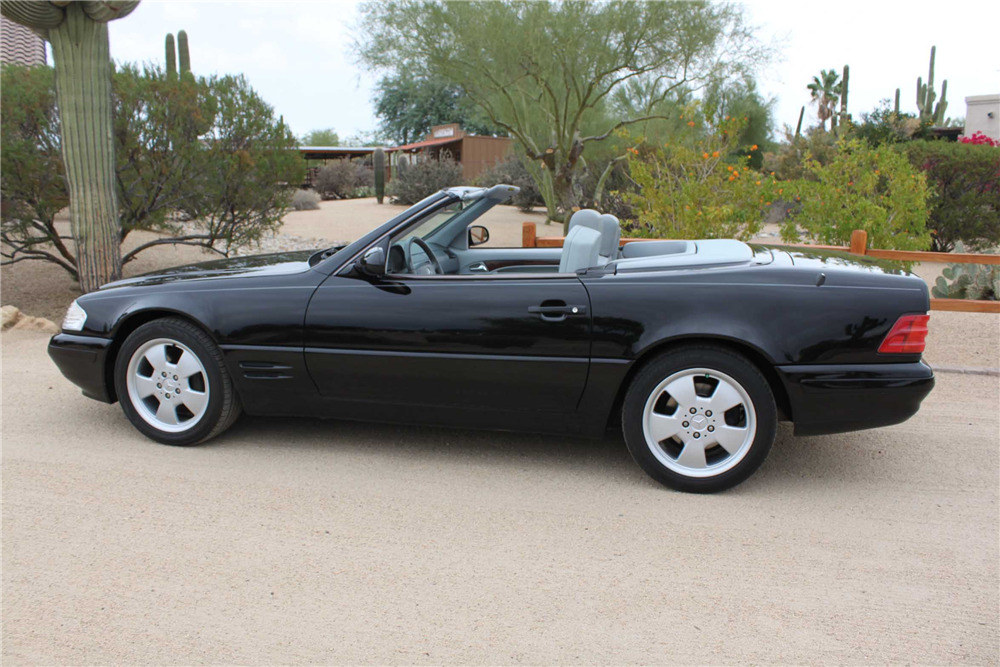 1999 MERCEDES-BENZ SL500 CONVERTIBLE - Side Profile - 201299