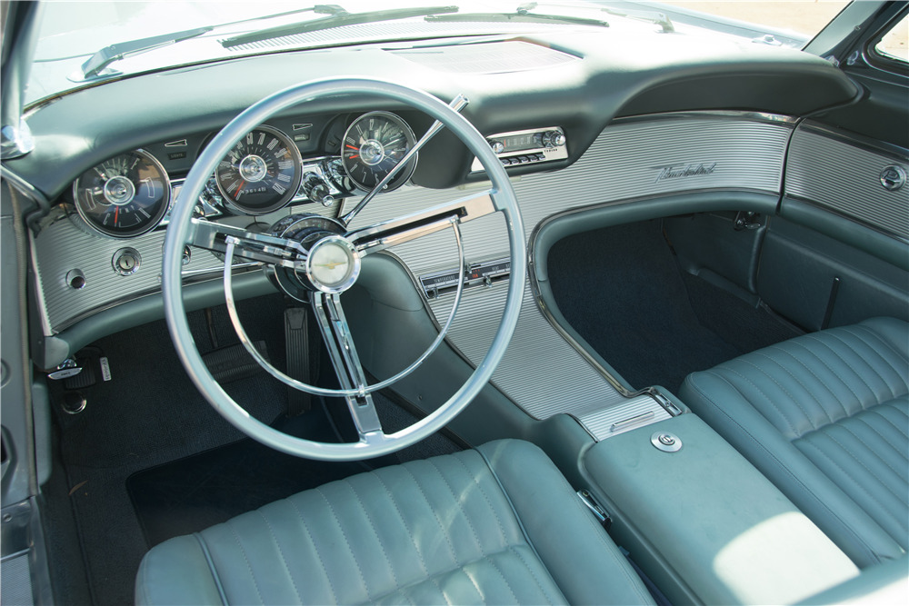 1962 FORD THUNDERBIRD CONVERTIBLE - Interior - 201307
