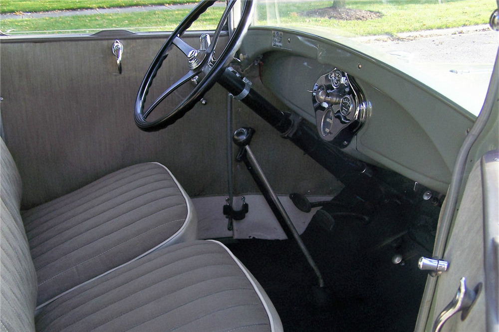 1928 FORD MODEL A COUPE - Interior - 201350