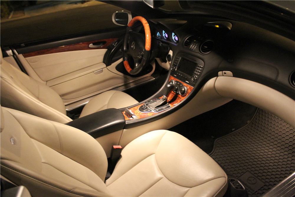 2007 MERCEDES-BENZ SL550 CONVERTIBLE - Interior - 201659