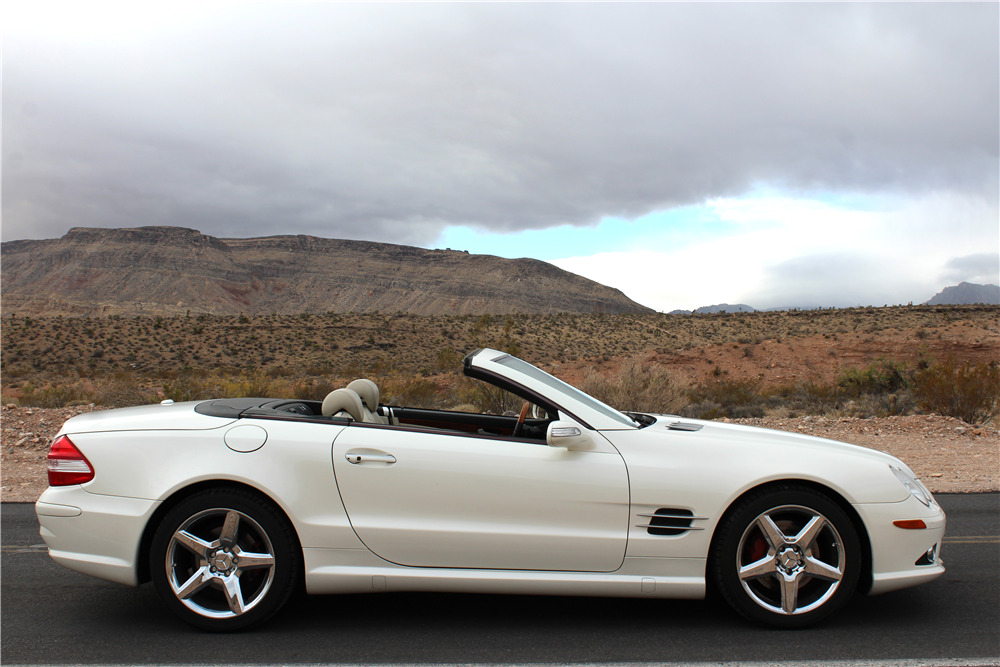 2007 MERCEDES-BENZ SL550 CONVERTIBLE - Side Profile - 201659