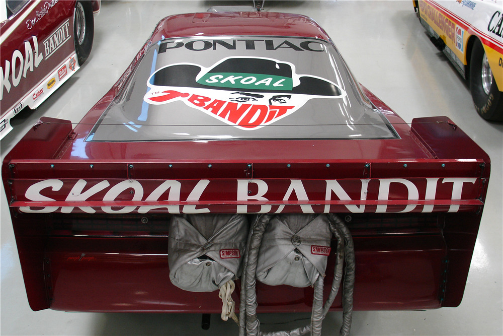 1989 PONTIAC TRANS AM "SKOAL BANDIT" FUNNY CAR - Rear 3/4 - 201723