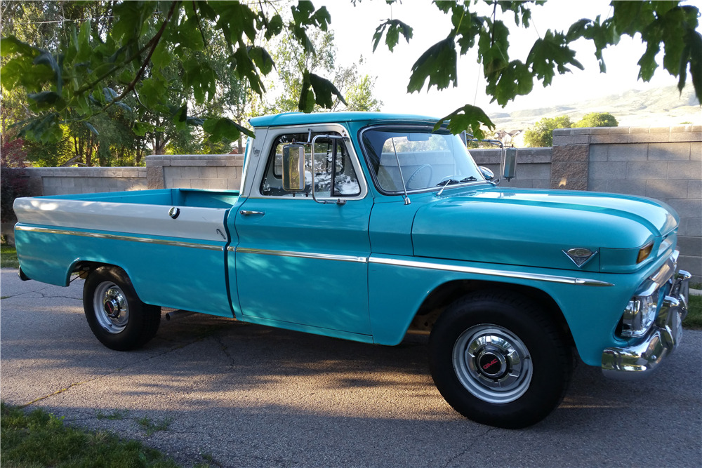 1965 GMC CAMPER CUSTOM PICKUP - Front 3/4 - 201953