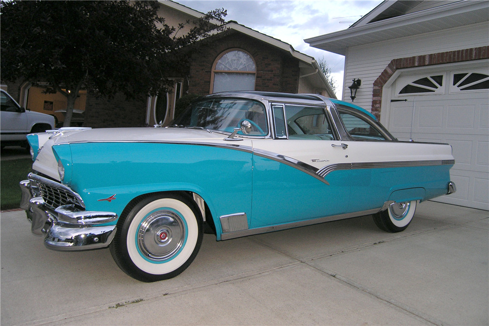 1956 FORD FAIRLANE CROWN VICTORIA