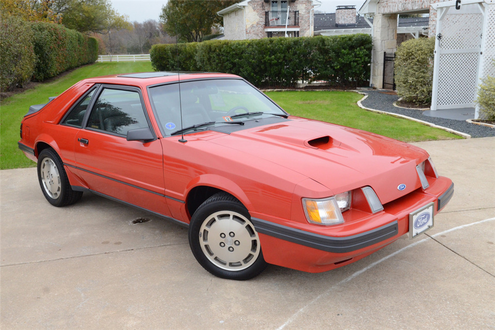 1985 FORD MUSTANG SVO  - Front 3/4 - 202158