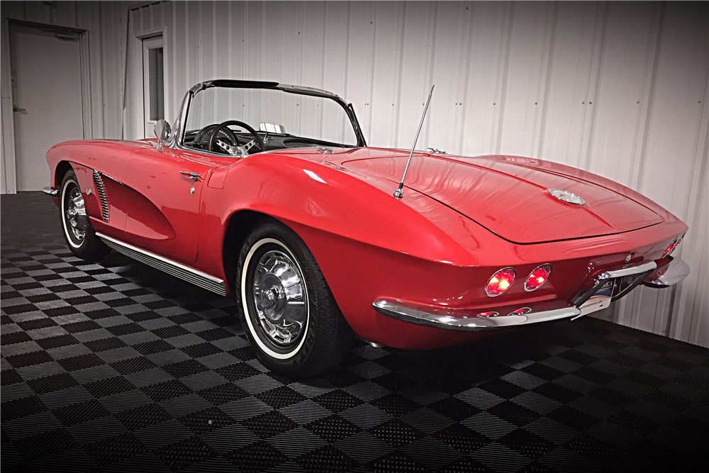 1962 CHEVROLET CORVETTE CONVERTIBLE - Rear 3/4 - 202198