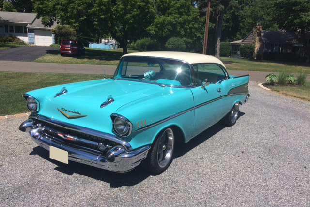 1957 CHEVROLET BEL AIR CUSTOM COUPE - Front 3/4 - 202331