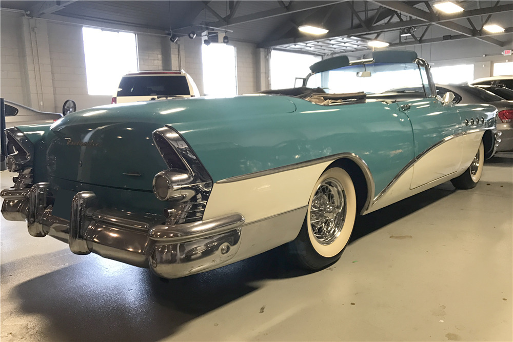 1955 BUICK ROADMASTER CONVERTIBLE - Rear 3/4 - 202363