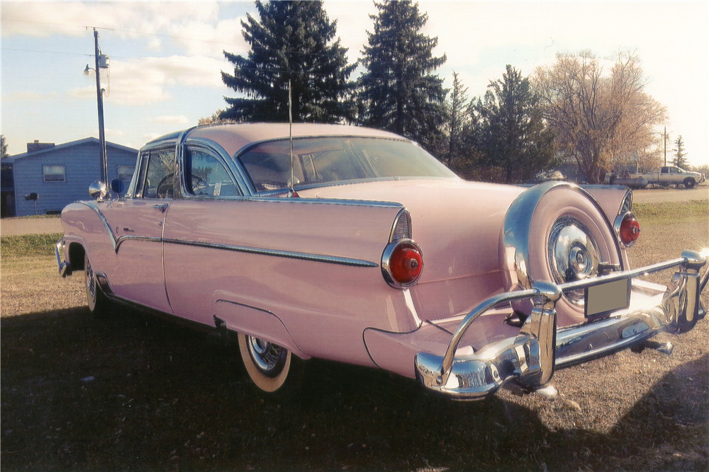 1955 FORD FAIRLANE CROWN VICTORIA GLASS-TOP COUPE - Rear 3/4 - 202867