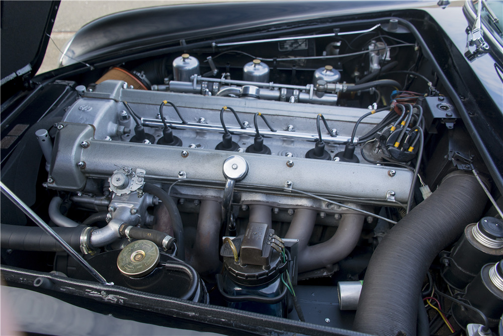 1968 ASTON MARTIN DB6 - Engine - 203541