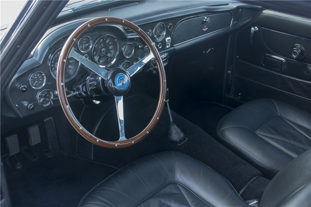 1968 ASTON MARTIN DB6 - Interior - 203541