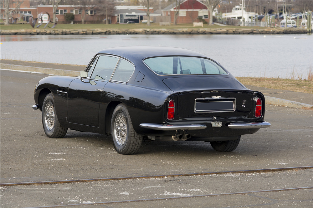 1968 ASTON MARTIN DB6 - Rear 3/4 - 203541
