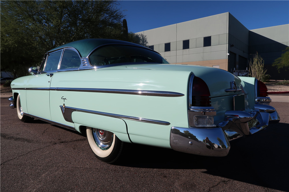 1954 LINCOLN CAPRI 2-DOOR HARDTOP - Rear 3/4 - 204015