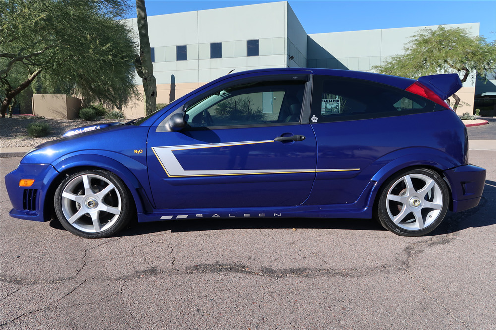 2005 FORD FOCUS  - Side Profile - 204019