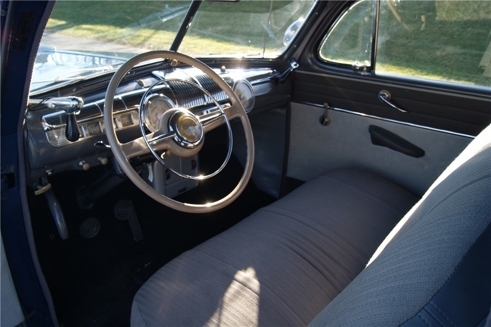 1948 FORD DELUXE COUPE - Interior - 205381