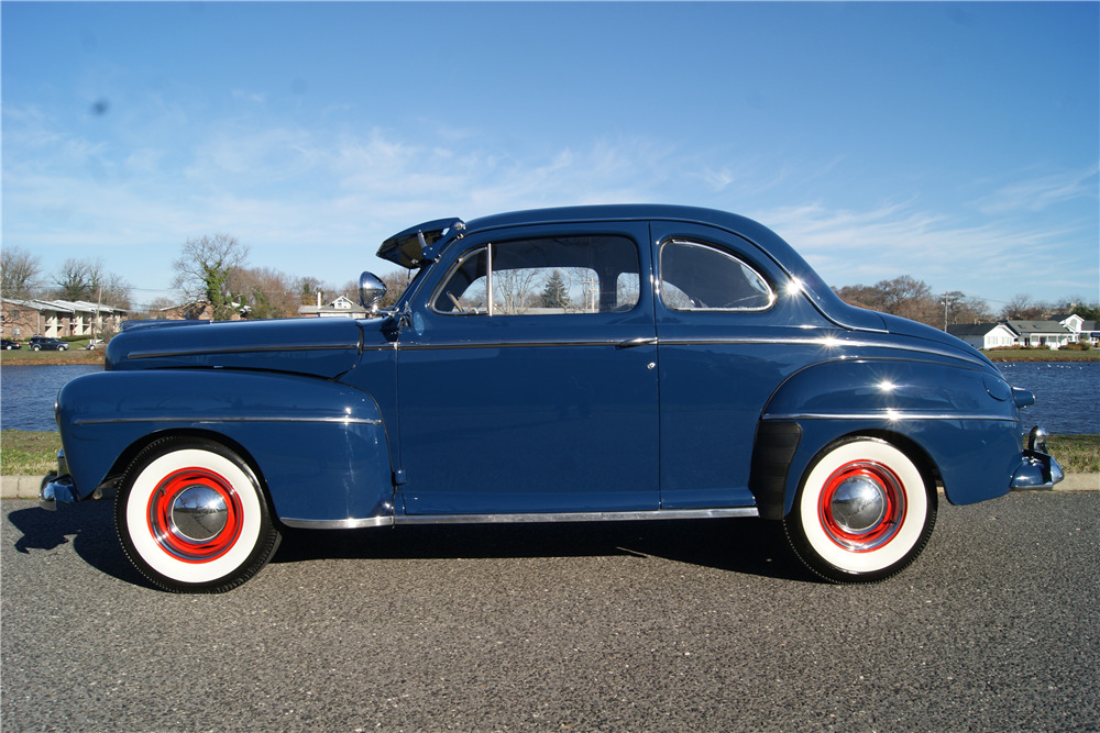 1948 FORD DELUXE COUPE - Side Profile - 205381