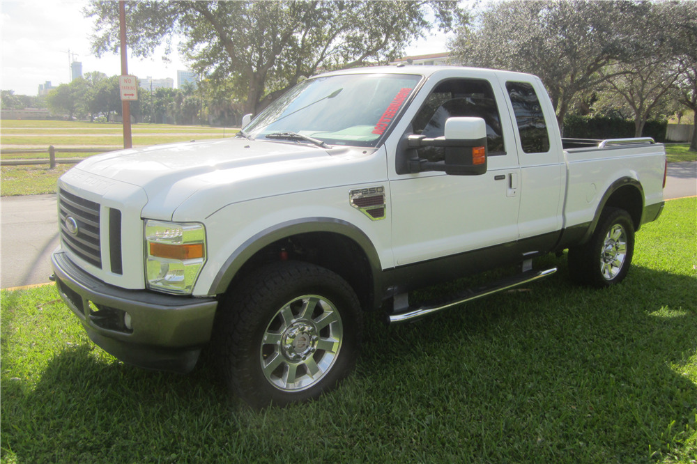 2008 FORD F-250  - Front 3/4 - 205829