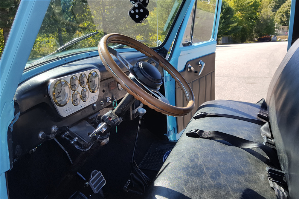 1955 FORD F-100 CUSTOM PICKUP - Interior - 205837
