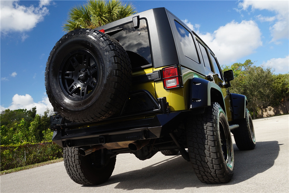 2007 JEEP WRANGLER CUSTOM UNLIMITED SAHARA - Rear 3/4 - 205948