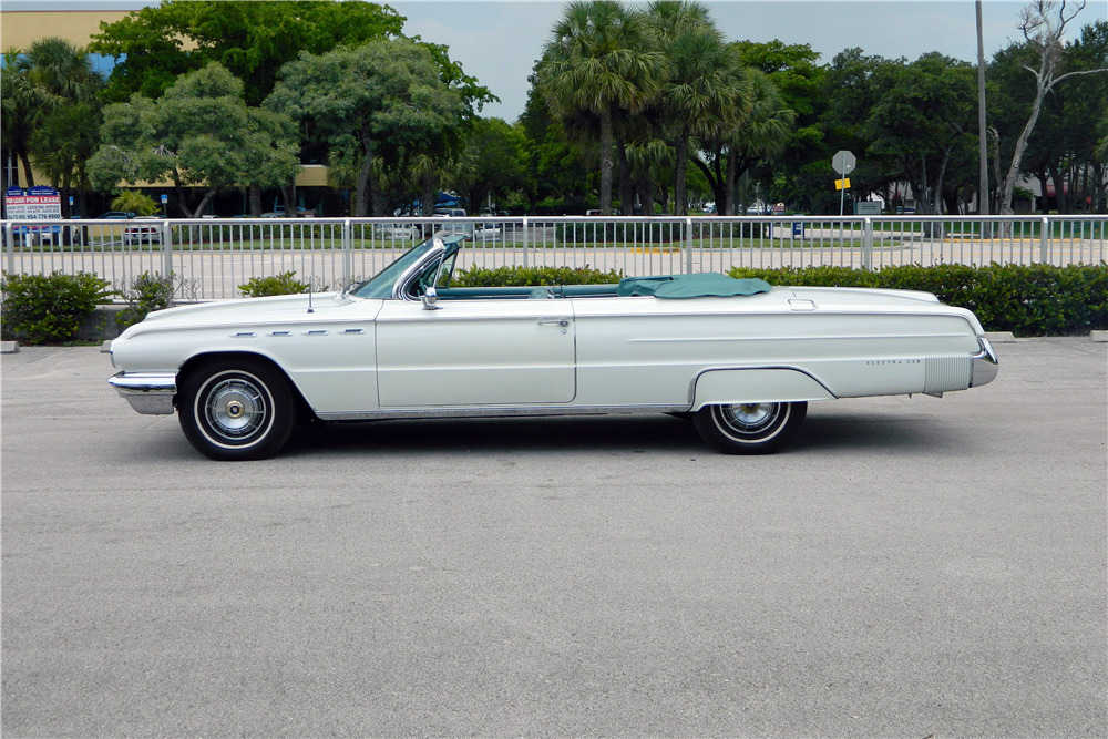 1962 BUICK ELECTRA 225 CONVERTIBLE - Side Profile - 206075