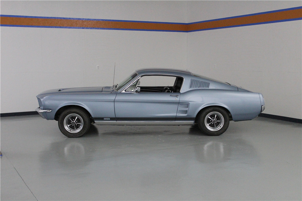 1967 FORD MUSTANG 390 S-CODE FASTBACK - Side Profile - 206080