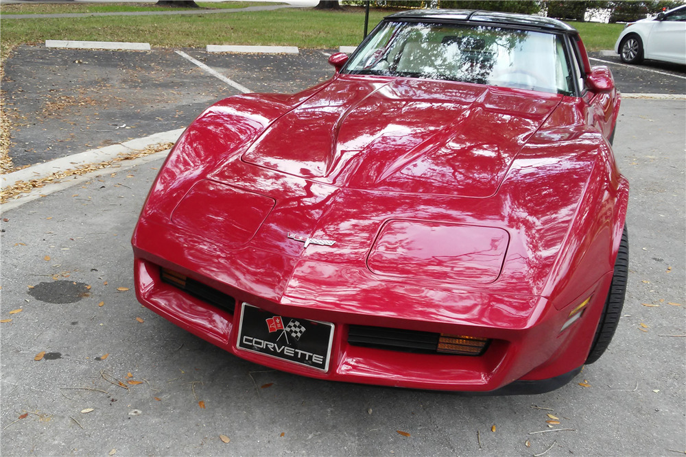 1980 CHEVROLET CORVETTE 350/290 - Front 3/4 - 206087