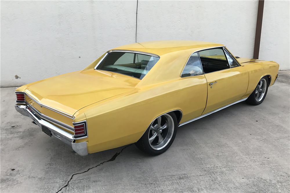 1967 CHEVROLET CHEVELLE CUSTOM COUPE - Rear 3/4 - 206172