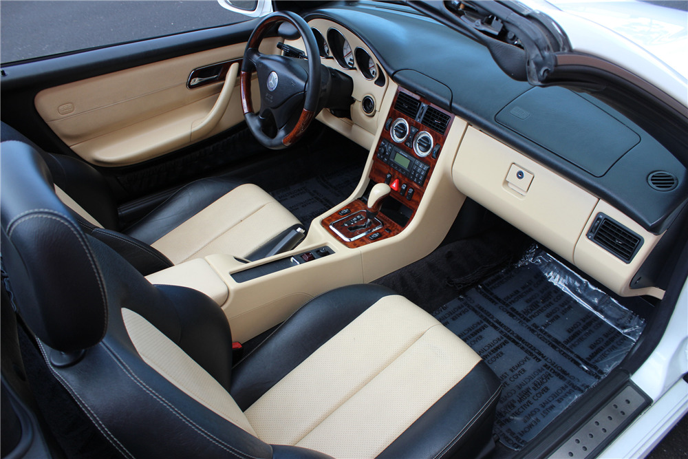 2001 MERCEDES-BENZ SLK320 CONVERTIBLE - Interior - 206202