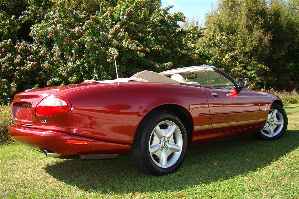 1998 JAGUAR XK8 CONVERTIBLE - Rear 3/4 - 206247