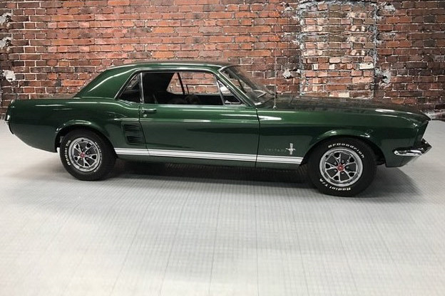 1967 FORD MUSTANG  - Side Profile - 206295