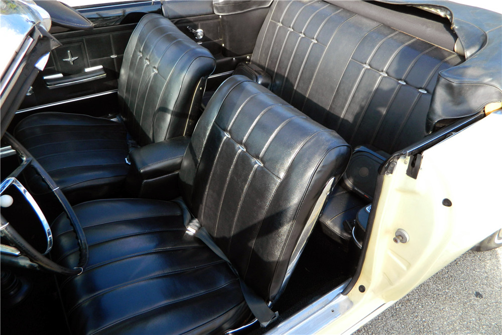 1966 CHEVROLET CORVAIR CONVERTIBLE - Interior - 206302