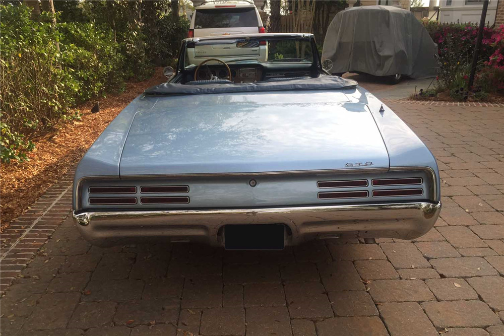 1967 PONTIAC GTO CONVERTIBLE - Rear 3/4 - 206381