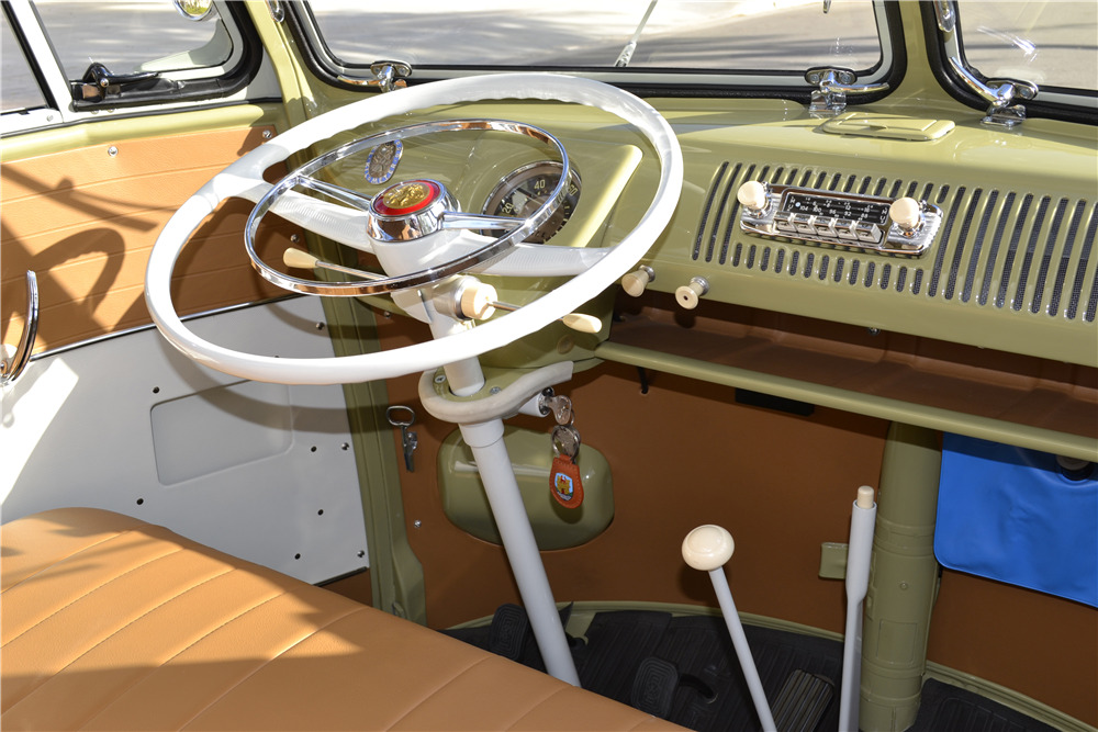 1960 VOLKSWAGEN BUS  - Interior - 206547