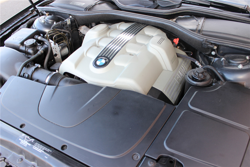 2004 BMW 745 LI  - Engine - 206554
