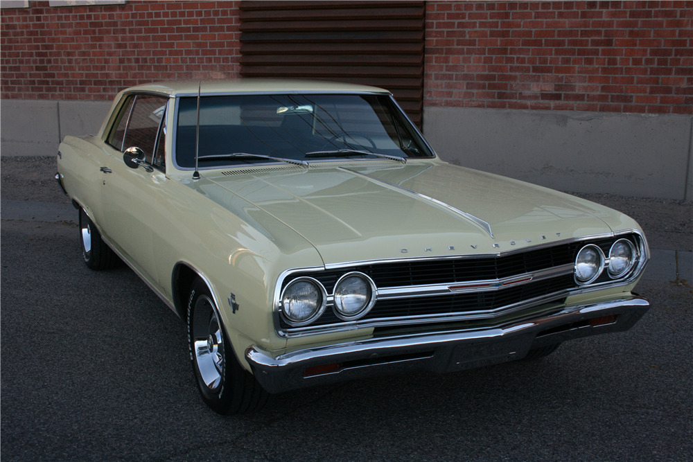 1965 CHEVROLET CHEVELLE SS  - Front 3/4 - 206601