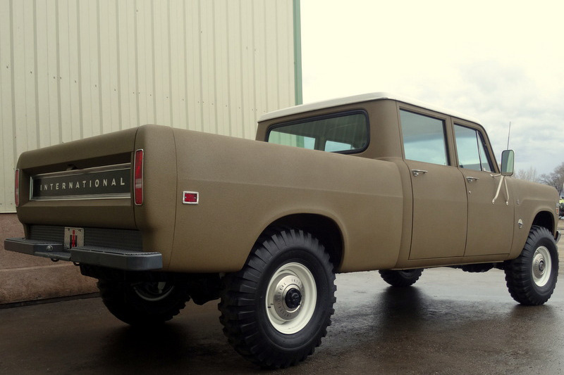 1972 INTERNATIONAL TRAVELETTE 4X4 PICKUP - Rear 3/4 - 206609