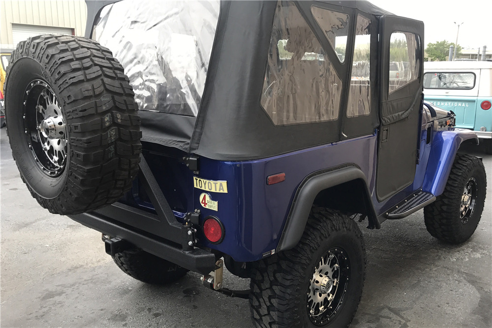 Fj70 Rear 1970 TOYOTA LAND CRUISER FJ40 CUSTOM 4X4 - Rear 3/4 - 207018