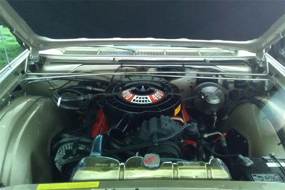1965 CHRYSLER NEWPORT  - Engine - 207063