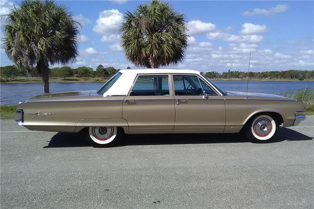 1965 CHRYSLER NEWPORT  - Side Profile - 207063