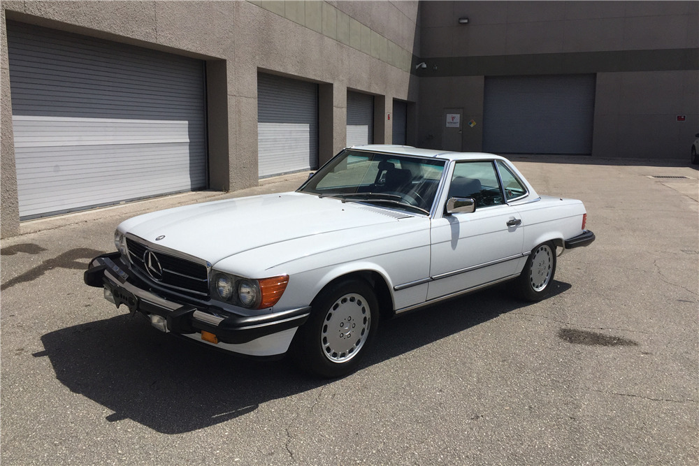 1988 MERCEDES-BENZ 560SL  - Front 3/4 - 207066