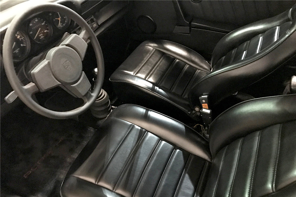 1977 PORSCHE 911 CARRERA 3.0 TARGA - Interior - 207580