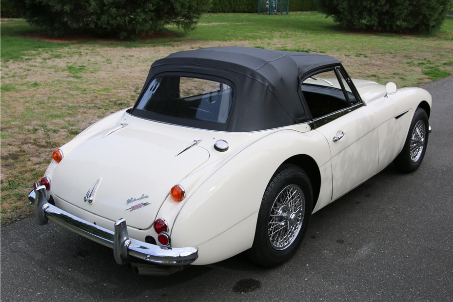 1967 AUSTIN-HEALEY 3000 BJ8 ROADSTER - Rear 3/4 - 207624