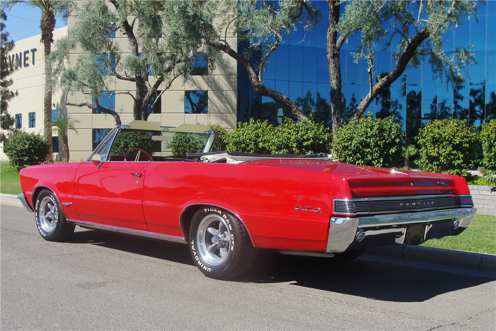 1965 PONTIAC GTO CONVERTIBLE - Rear 3/4 - 207673